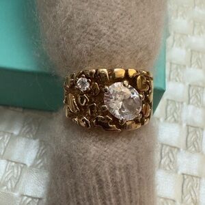 Elegant Gold Ring with Clear Stones